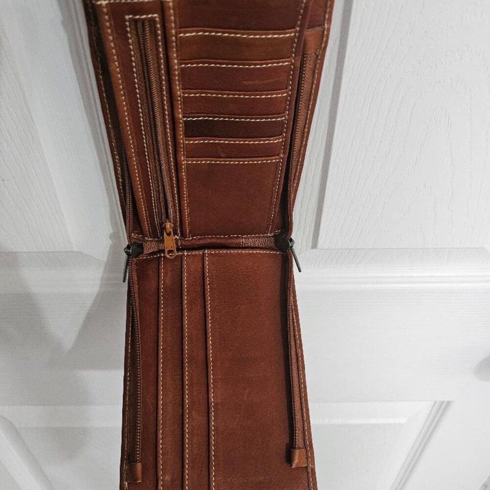 AGM Arte Gitana Mia Leather Crossbody Phone Wallet Cognac - Picture 3 of 16